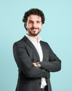 Herr Dr. med. Enes Aydemir