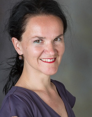 Frau Dr. iur. Iris Herzog-Zwitter